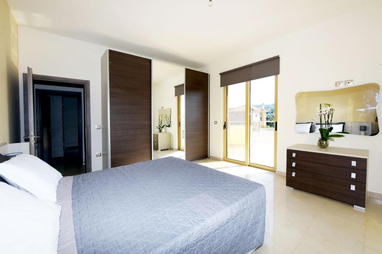 Stelia Luxury Apartments Kalavárda Exterior foto